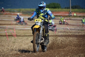 Course sur prairie de Saint-Maurice-de-Lignon : les motos Open (série 2)