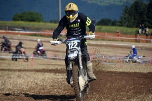 Course sur prairie de Saint-Maurice-de-Lignon : les motos Open (série 2)