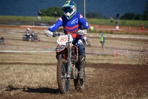 Course sur prairie de Saint-Maurice-de-Lignon : les motos Open (série 2)