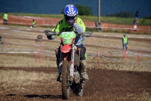 Course sur prairie de Saint-Maurice-de-Lignon : les motos Open (série 2)