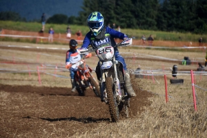 Course sur prairie de Saint-Maurice-de-Lignon : les motos Open (série 2)