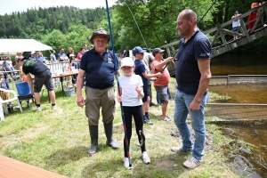 Sainte-Sigolène : une bonne pêche assurée pour les enfants dans la Dunière