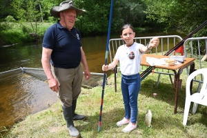 Sainte-Sigolène : une bonne pêche assurée pour les enfants dans la Dunière