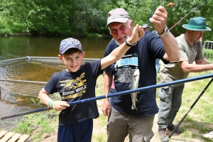 Sainte-Sigolène : une bonne pêche assurée pour les enfants dans la Dunière