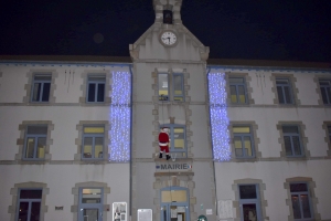 Plongez dans la magie de Noël avec le club des jeunes le 24 décembre à Fay-sur-Lignon