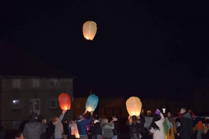 Plongez dans la magie de Noël avec le club des jeunes le 24 décembre à Fay-sur-Lignon