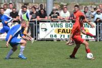 Foot : Tence, c&#039;est fort et c&#039;est fait