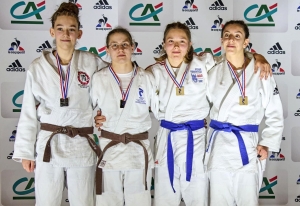 Crédit podium des -57 kg  Lysandre à gauche