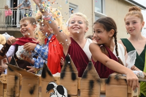 Saint-Pal-de-Mons : les classes en 4 portées par la foule (vidéo)