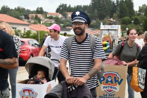 Saint-Pal-de-Mons : les classes en 4 portées par la foule (vidéo)