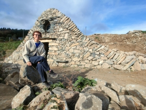 Queyrières : une oeuvre-refuge créée le long du chemin de Saint-Jacques de Compostelle (vidéo)