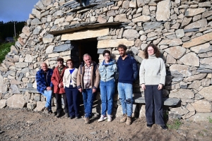 Queyrières : une oeuvre-refuge créée le long du chemin de Saint-Jacques de Compostelle (vidéo)