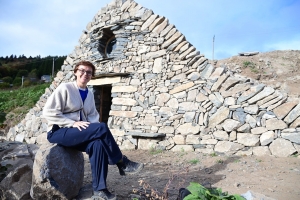 Queyrières : une oeuvre-refuge créée le long du chemin de Saint-Jacques de Compostelle (vidéo)