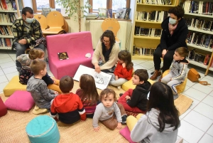 Lapte : les enfants captivés par les lectures à la bibliothèque