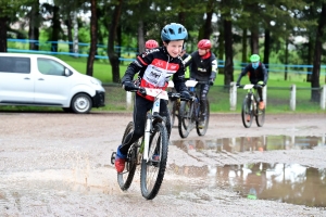 VTT à Sainte-Sigolène : la course des U13 en photos