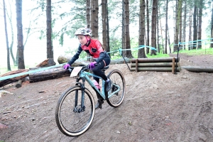 VTT à Sainte-Sigolène : la course des U13 en photos