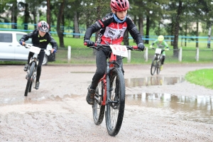 VTT à Sainte-Sigolène : la course des U13 en photos