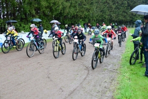 VTT à Sainte-Sigolène : la course des U13 en photos