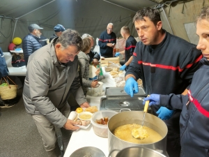 Montfaucon-en-Velay : 150 vététistes, 280 marcheurs et 500 soupes au profit du Téléthon