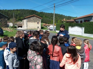 Retournac : les écoliers de Charrées se préparent au permis piéton