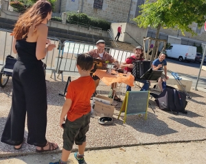 Solidarité, vent, soleil et gourmands au rendez-vous du repas pour la planète à Yssingeaux