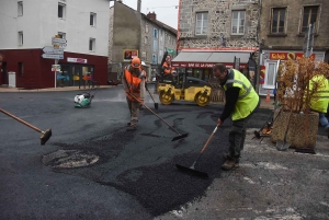 Yssingeaux : une première &quot;tête de punaise&quot; sortie au giratoire de la Calade