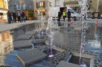 La fontaine place Carnot demande quelques derniers réglages.