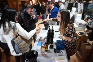 Beauzac : le Salon des vins et produits du terroir rassemble toutes les régions de France