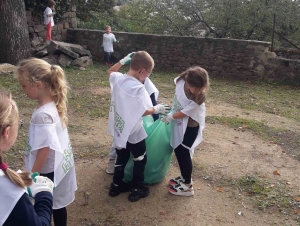 Monistrol-sur-Loire : les écoliers du Château ramassent les déchets sur différents sites