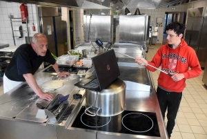 Yssingeaux : le professeur de cuisine en mode Cyril Lignac pour ses élèves