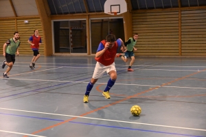 Saint-Romain-Lachalm : trois entreprises de la plasturgie s&#039;affrontent... au futsal