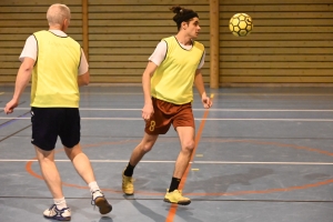 Saint-Romain-Lachalm : trois entreprises de la plasturgie s&#039;affrontent... au futsal