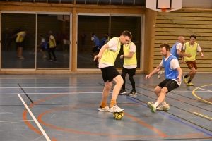 Saint-Romain-Lachalm : trois entreprises de la plasturgie s&#039;affrontent... au futsal