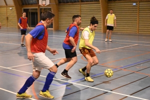 Saint-Romain-Lachalm : trois entreprises de la plasturgie s&#039;affrontent... au futsal