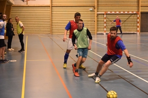 Saint-Romain-Lachalm : trois entreprises de la plasturgie s&#039;affrontent... au futsal