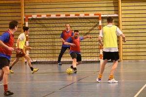 Saint-Romain-Lachalm : trois entreprises de la plasturgie s&#039;affrontent... au futsal