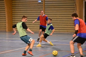 Saint-Romain-Lachalm : trois entreprises de la plasturgie s&#039;affrontent... au futsal