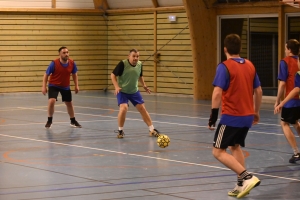 Saint-Romain-Lachalm : trois entreprises de la plasturgie s&#039;affrontent... au futsal