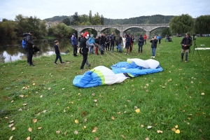 A Retournac, les hommes-oiseaux ont visé juste en parapente