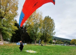 A Retournac, les hommes-oiseaux ont visé juste en parapente