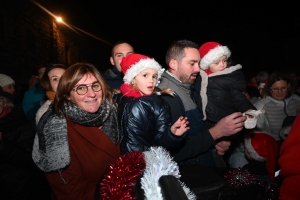 Les Estables : le Père Noël pris d&#039;assaut dans le village