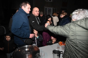 Les Estables : le Père Noël pris d&#039;assaut dans le village