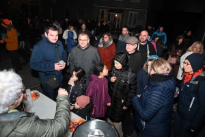 Les Estables : le Père Noël pris d&#039;assaut dans le village