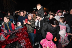 Les Estables : le Père Noël pris d&#039;assaut dans le village