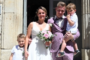 Yssingeaux : Emilie et Anthony font la surprise de leur mariage à leurs invités