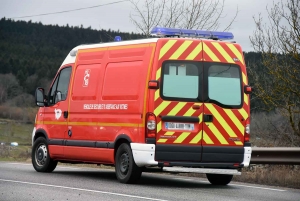 Aurec-sur-Loire : un adolescent chute de scooter en sortant de la maison