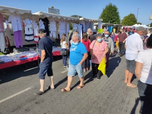 Les Estables : le marché estival du 21 août en photos