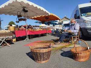 Les Estables : le marché estival du 21 août en photos