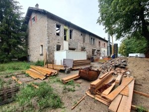 Raucoules : à la gare d&#039;Oumey, les travaux de la future auberge avancent