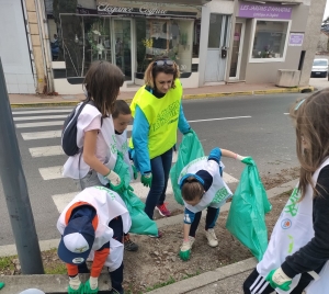 Les écoliers de Bas-en-Basset au chevet de la nature